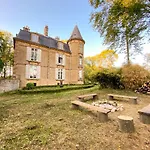 بيت للعطل Private Chateau With Sauna, Hot Tub & 4ha Park - Chateau Guillermo La Moncelle