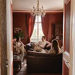Private Chateau With Sauna, Hot Tub & 4ha Park - Chateau Guillermo La Moncelle