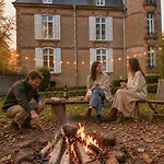 بيت للعطل Private Chateau With Sauna, Hot Tub & 4ha Park - Chateau Guillermo *