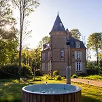 بيت للعطل Private Chateau With Sauna, Hot Tub & 4ha Park - Chateau Guillermo *