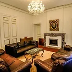 بيت للعطل Private Chateau With Sauna, Hot Tub & 4ha Park - Chateau Guillermo La Moncelle