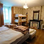 Private Chateau With Sauna, Hot Tub & 4ha Park - Chateau Guillermo بيت للعطل *