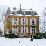 Private Chateau With Sauna, Hot Tub & 4ha Park - Chateau Guillermo بيت للعطل *