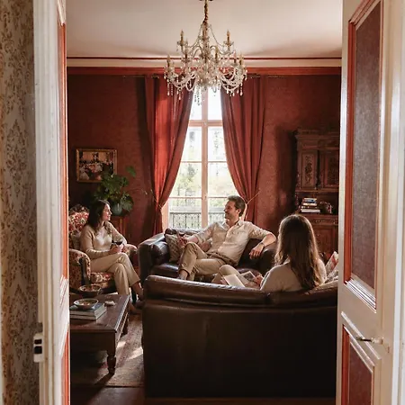 Private Chateau With Sauna, Hot Tub & 4ha Park - Chateau Guillermo La Moncelle