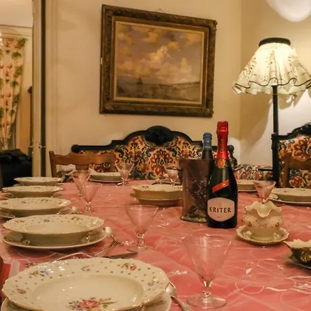 Private Castle With Park - Chateau Guillermo Prázdninový dům *