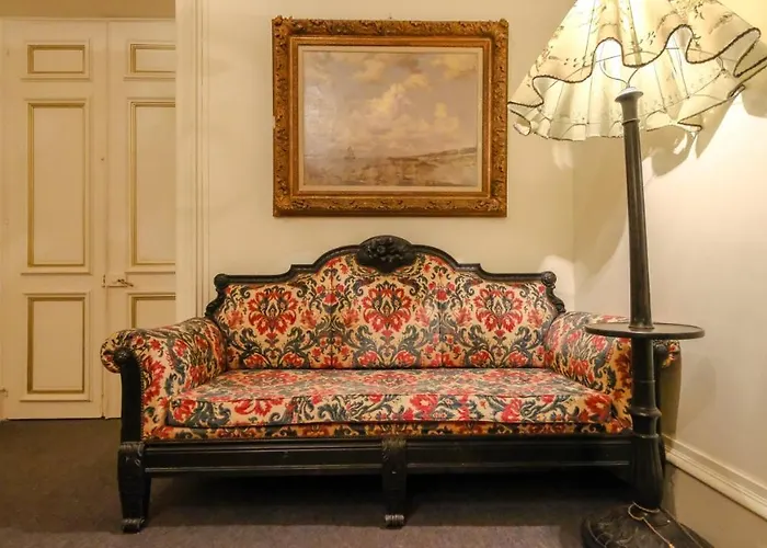 Private Castle With Park - Chateau Guillermo Casa vacanze *