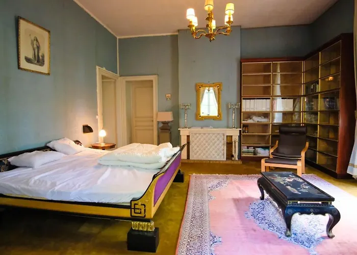 Private Castle With Park - Chateau Guillermo Casa vacanze