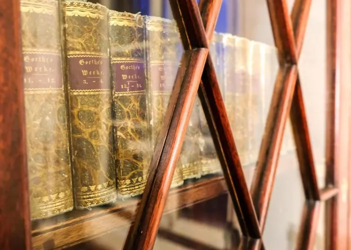 Private Castle With Park - Chateau Guillermo Casa vacanze