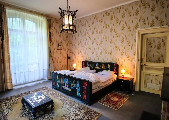 Private Castle With Park - Chateau Guillermo Casa vacanze La Moncelle